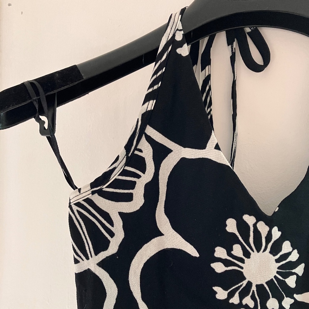GUESS BLACK &WHITE FLORAL HALTER - Picture 4 of 14